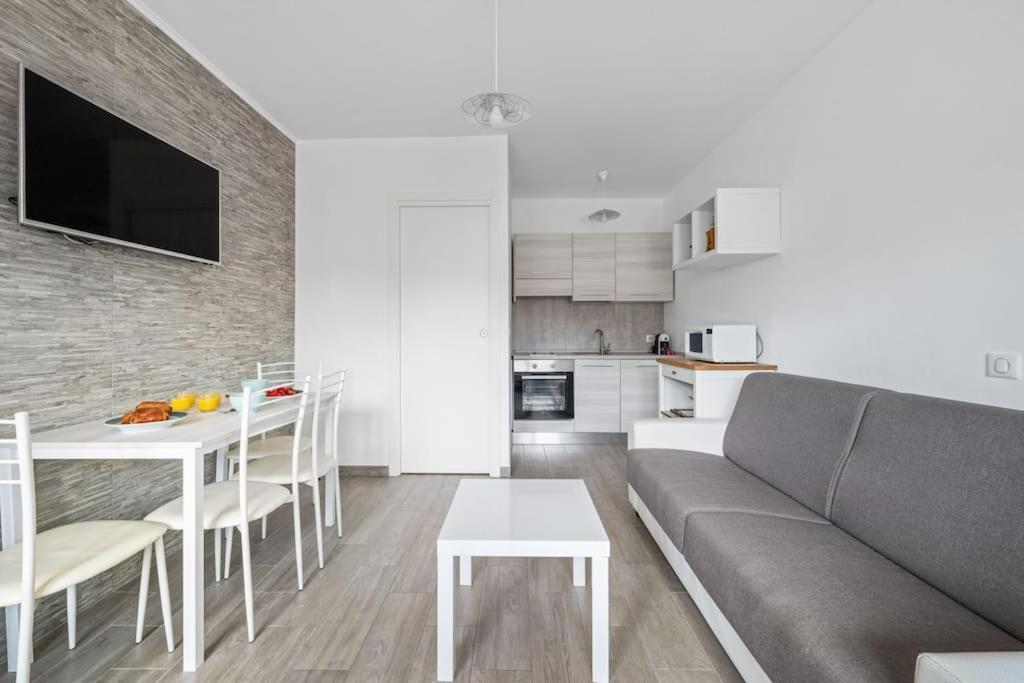L'Oiseau Bleu - Terrasse - Parking Collectif - Climatisation Apartment Menton Ngoại thất bức ảnh